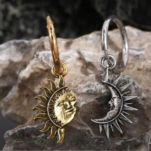 Moon sun hoop earrings - Picture 2 of 5